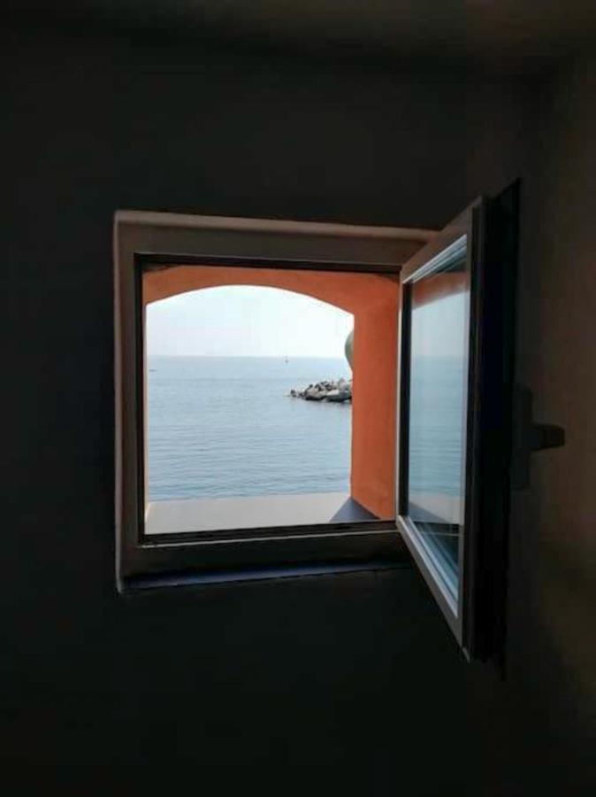 Casa Sulla Spiaggia Di Boccadasse Генуя Экстерьер фото