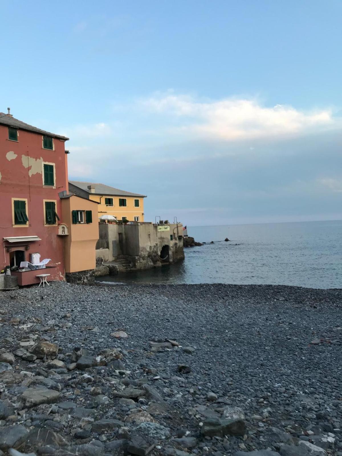 Casa Sulla Spiaggia Di Boccadasse Генуя Экстерьер фото